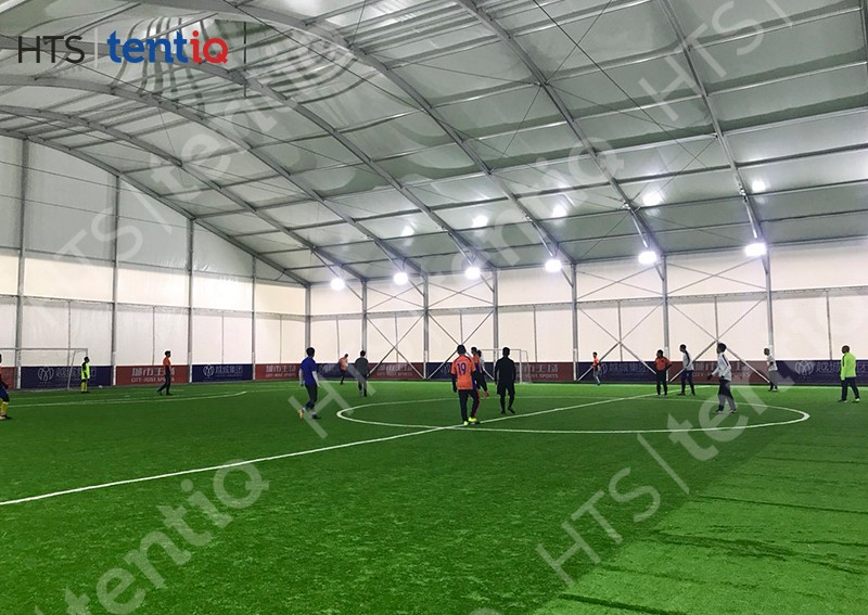 足球場大棚全方位解決方案，滿足項(xiàng)目全年任何季節(jié)均可順利進(jìn)行