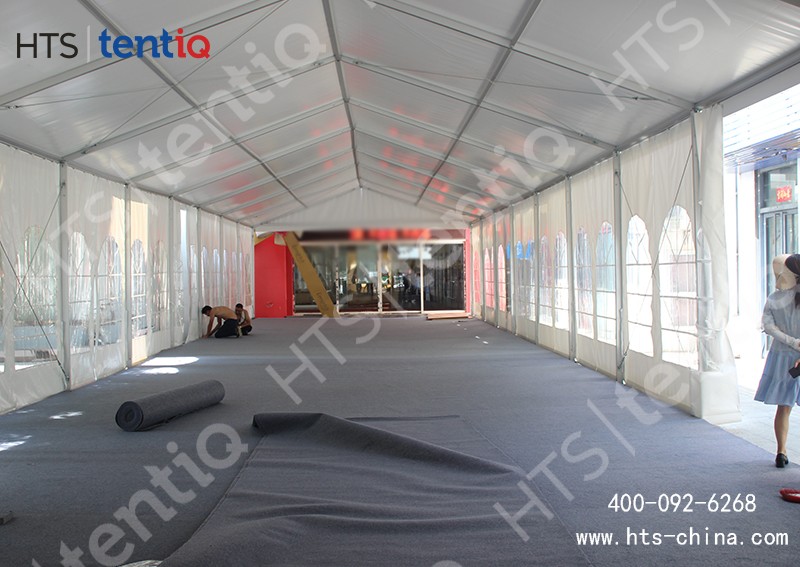 傳統建筑搭配篷房,用作超市門口走廊為顧客提高購物體驗 傳統建筑搭配篷房,用作超市門口走廊為顧客提高購物體驗