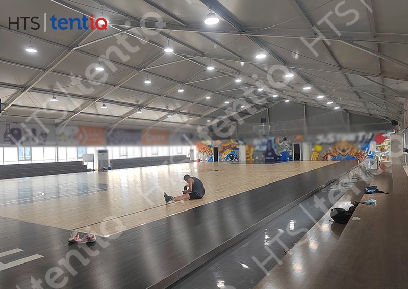 我想在籃球場上搭建篷房 我想在籃球場上搭建篷房