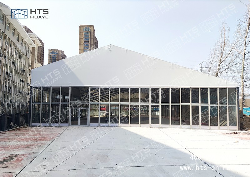 篷房式籃球館給人們提供了一個方便快捷的籃球場地選擇 篷房式籃球館給人們提供了一個方便快捷的籃球場地選擇